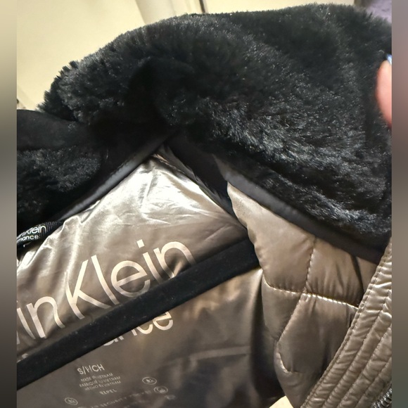 Calvin Klein Women's Metallic Silver and Black Puffer Jacket - Picture 8 of 8